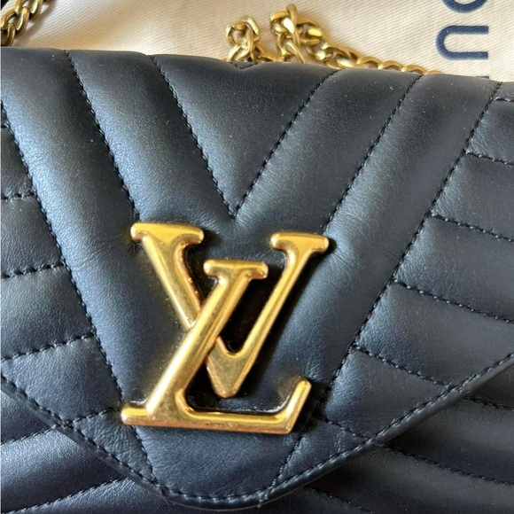 New Wave Chain Pochette - Picture 2 of 12